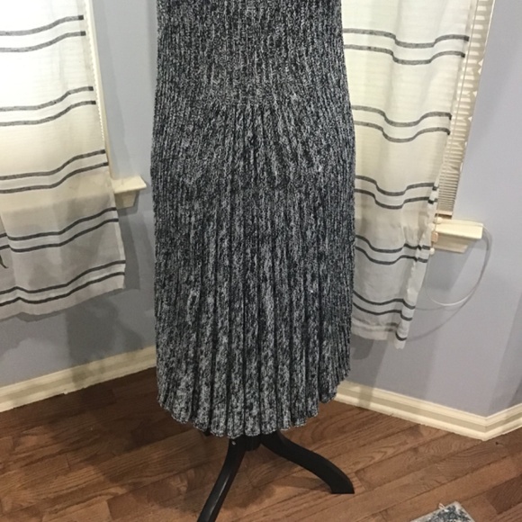 Chicos Women’s Size 1 Duster Length Cardigan Sleeveless Marled Gray Sweater - Picture 5 of 10